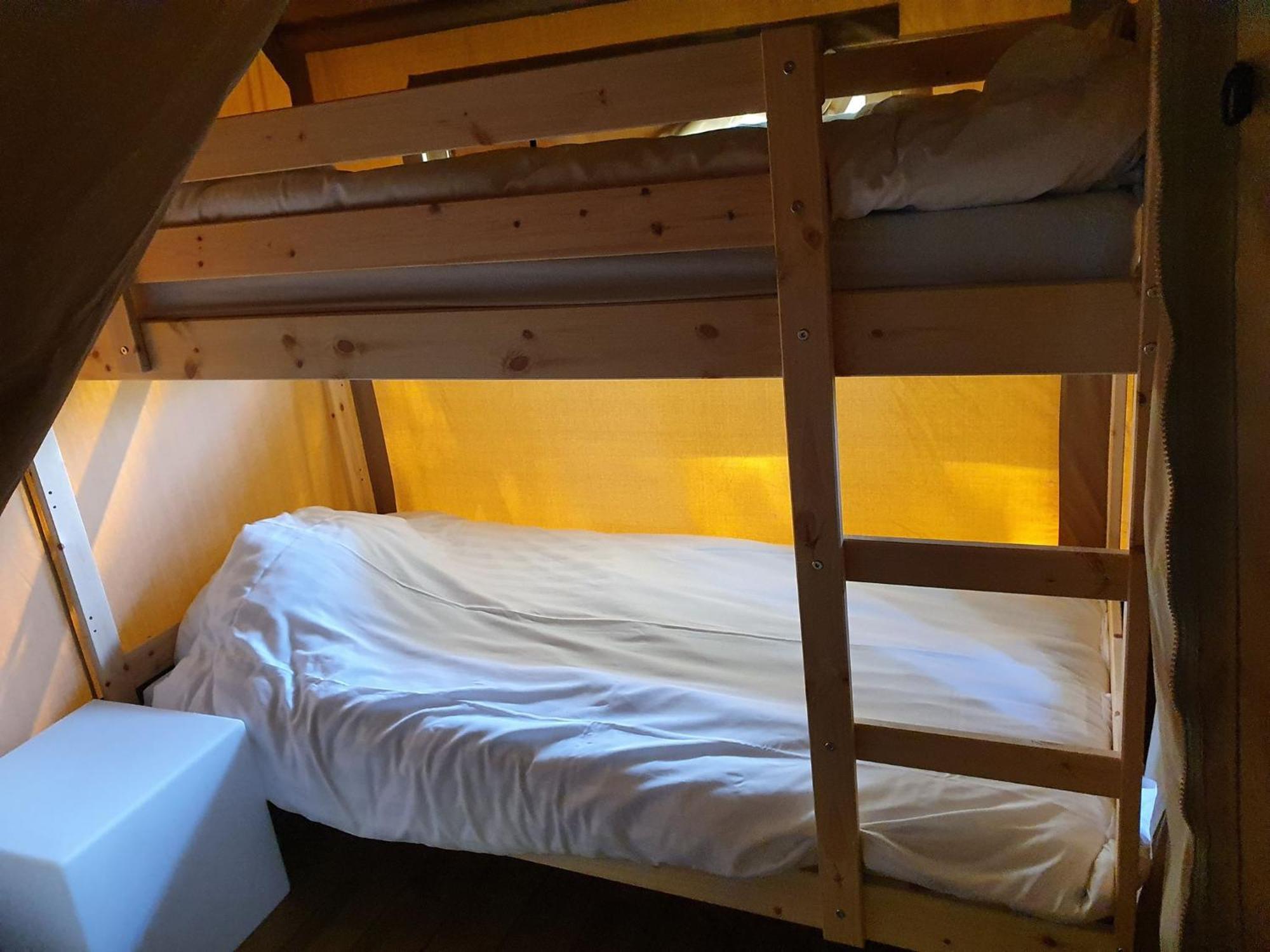 Camping De Oude Rijn Ter Aar Номер фото